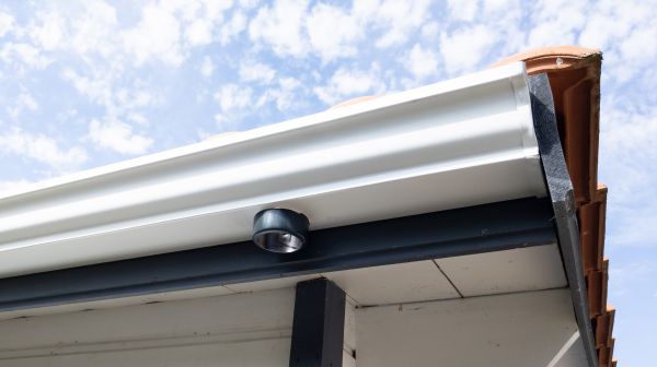 Cost of Seamless Gutters Installation in Renton