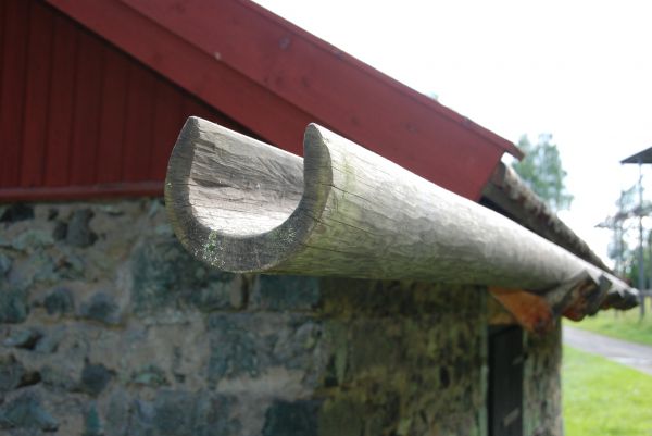 Cost of Wooden Gutter Repair in Renton