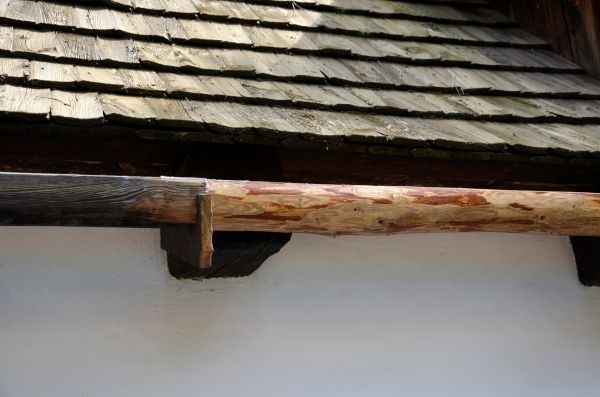 Cost of Wood Gutters Installation in Renton