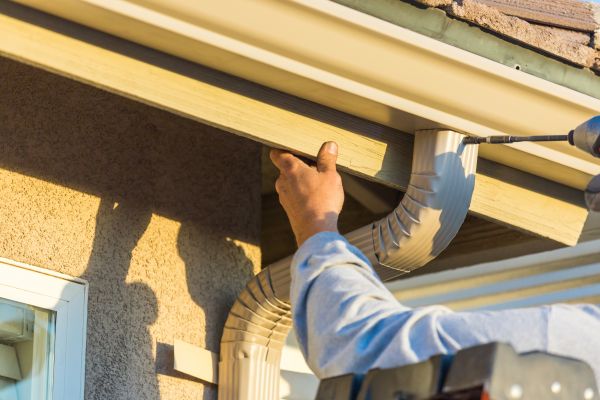 Cost of Aluminum Rain Gutter Service in Renton